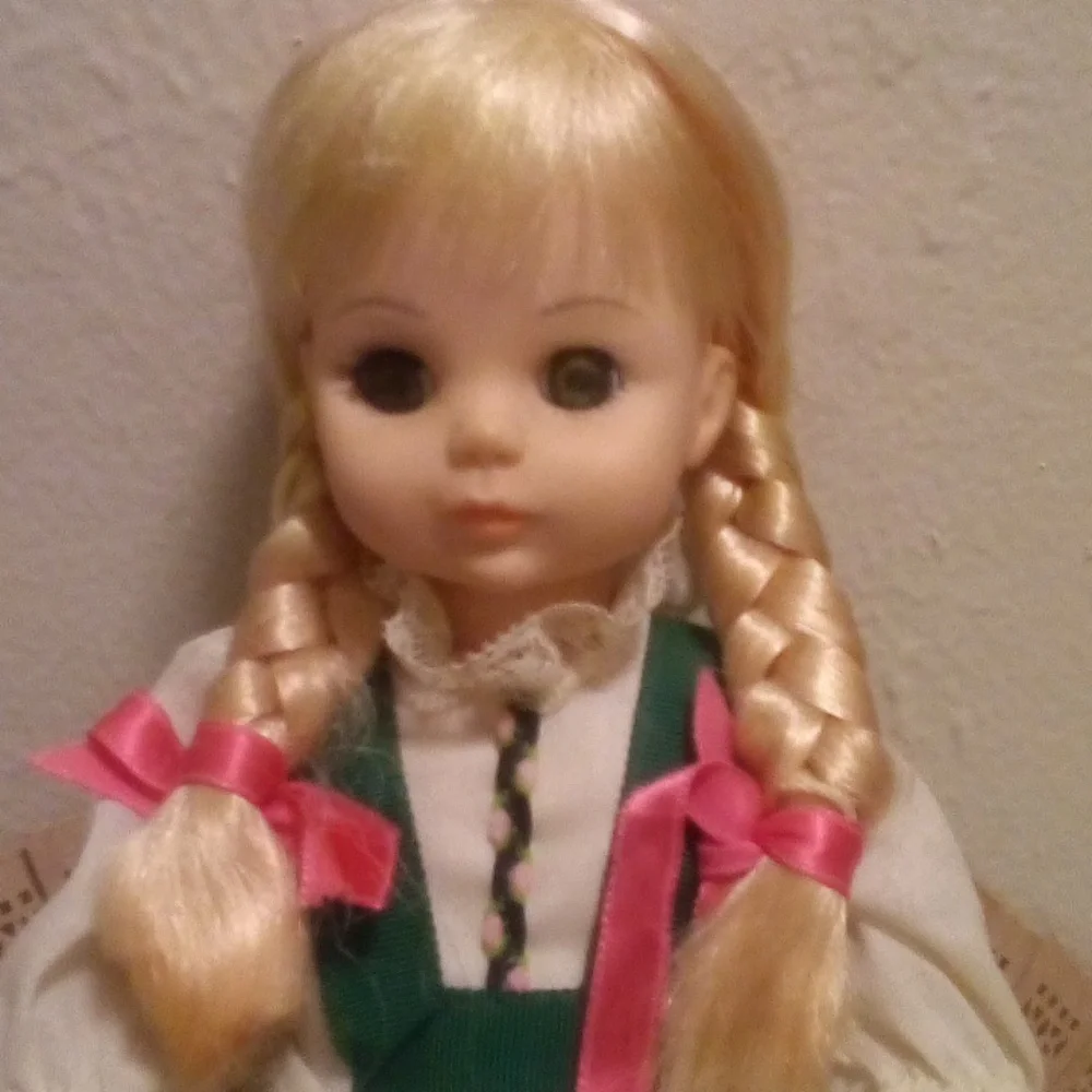 Madame Alexander Heidi Doll